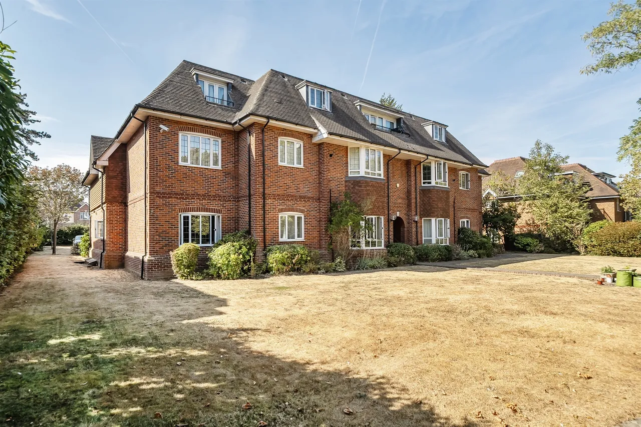 Shoppenhangers Road, Maidenhead, photo 12