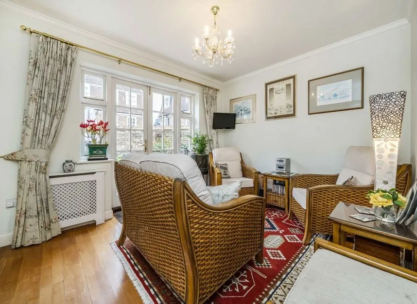 The Butts, Brentford, TW8, photo 7