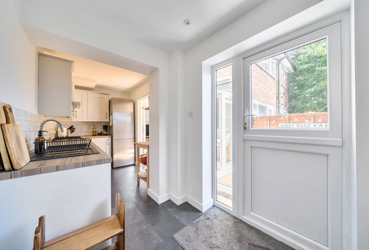 Reeve Road, Reigate, RH2 7PH, photo 6