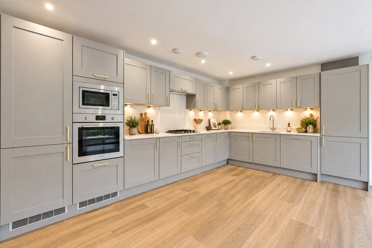 Shores Road, Horsell, GU21, photo 10