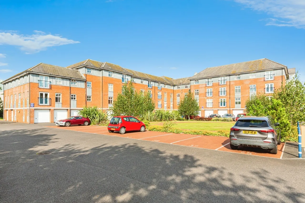 Newton Drive, Blackpool, FY3, photo 20