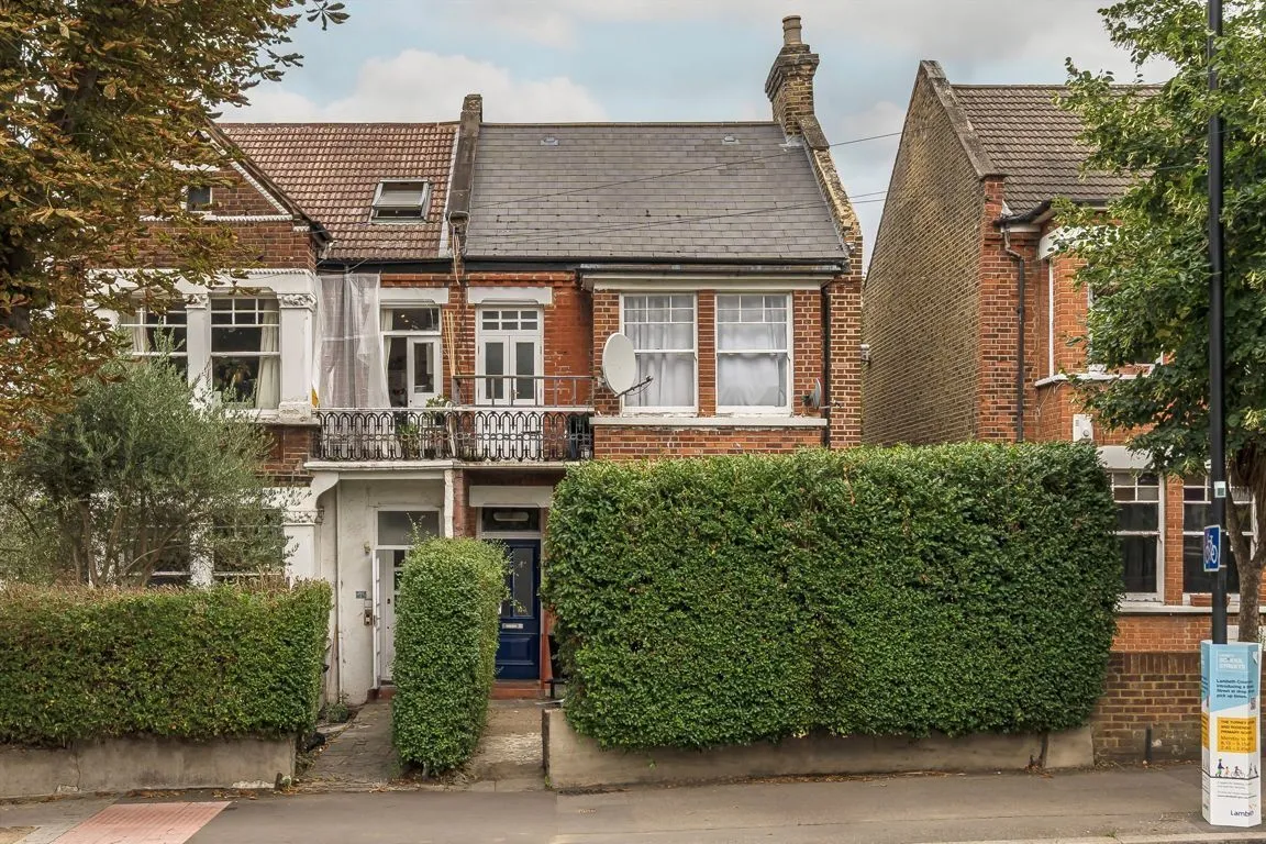 1 bed flat to rent, Rosendale Road, SE24
