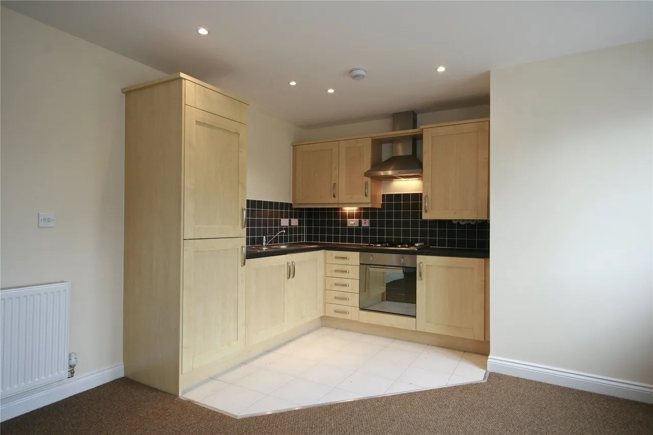 Stafford Road, Wolverhampton, West Midlands, WV10, photo 2