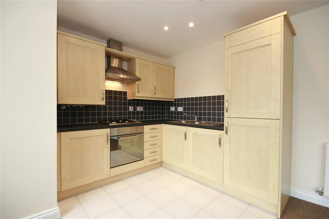 Stafford Road, Wolverhampton, West Midlands, WV10, photo 4