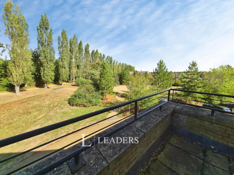 Sakura Walk, Willen Park, MK15, photo 3