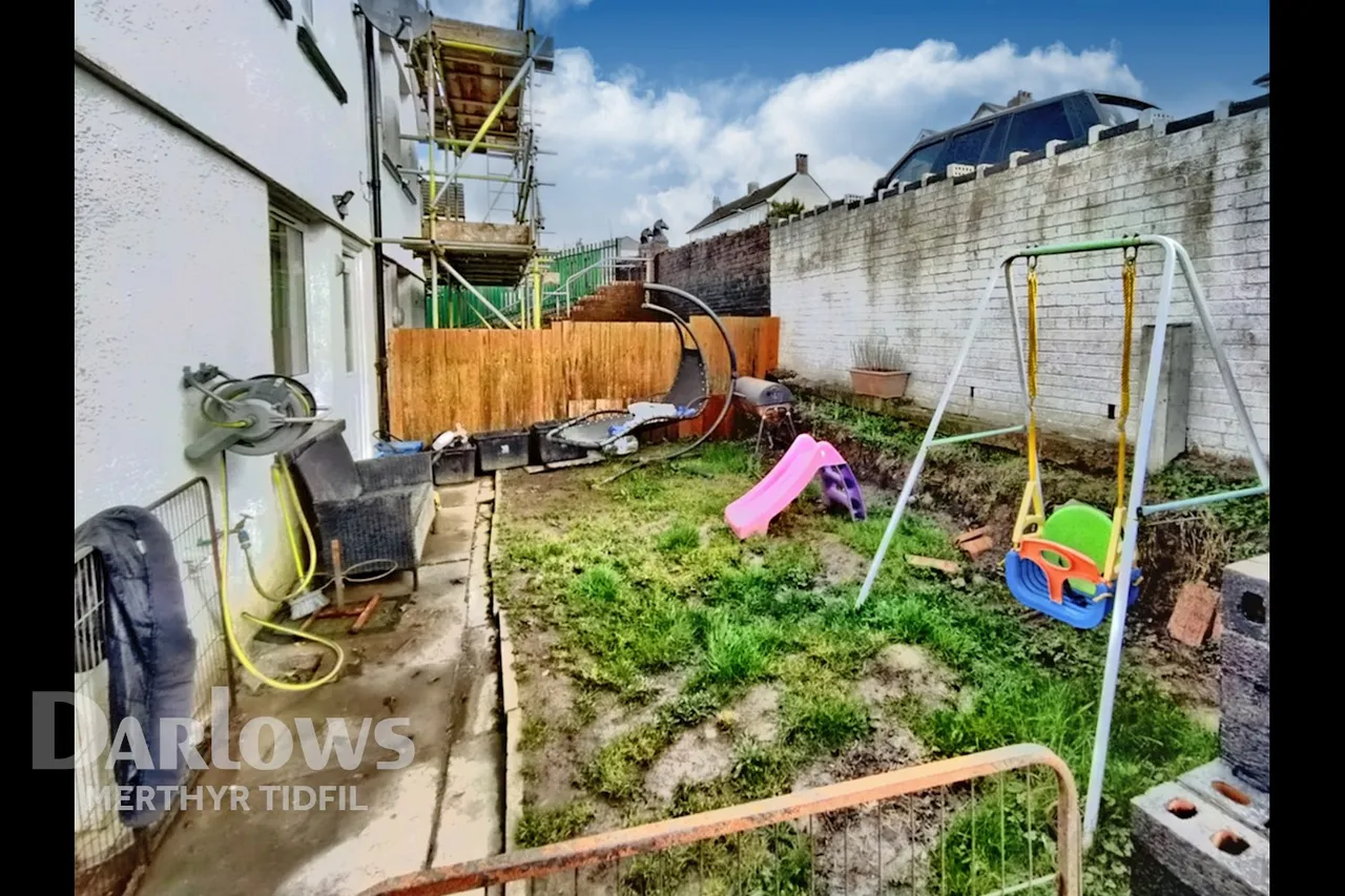 Tenth Avenue, Galon Uchaf, photo 13