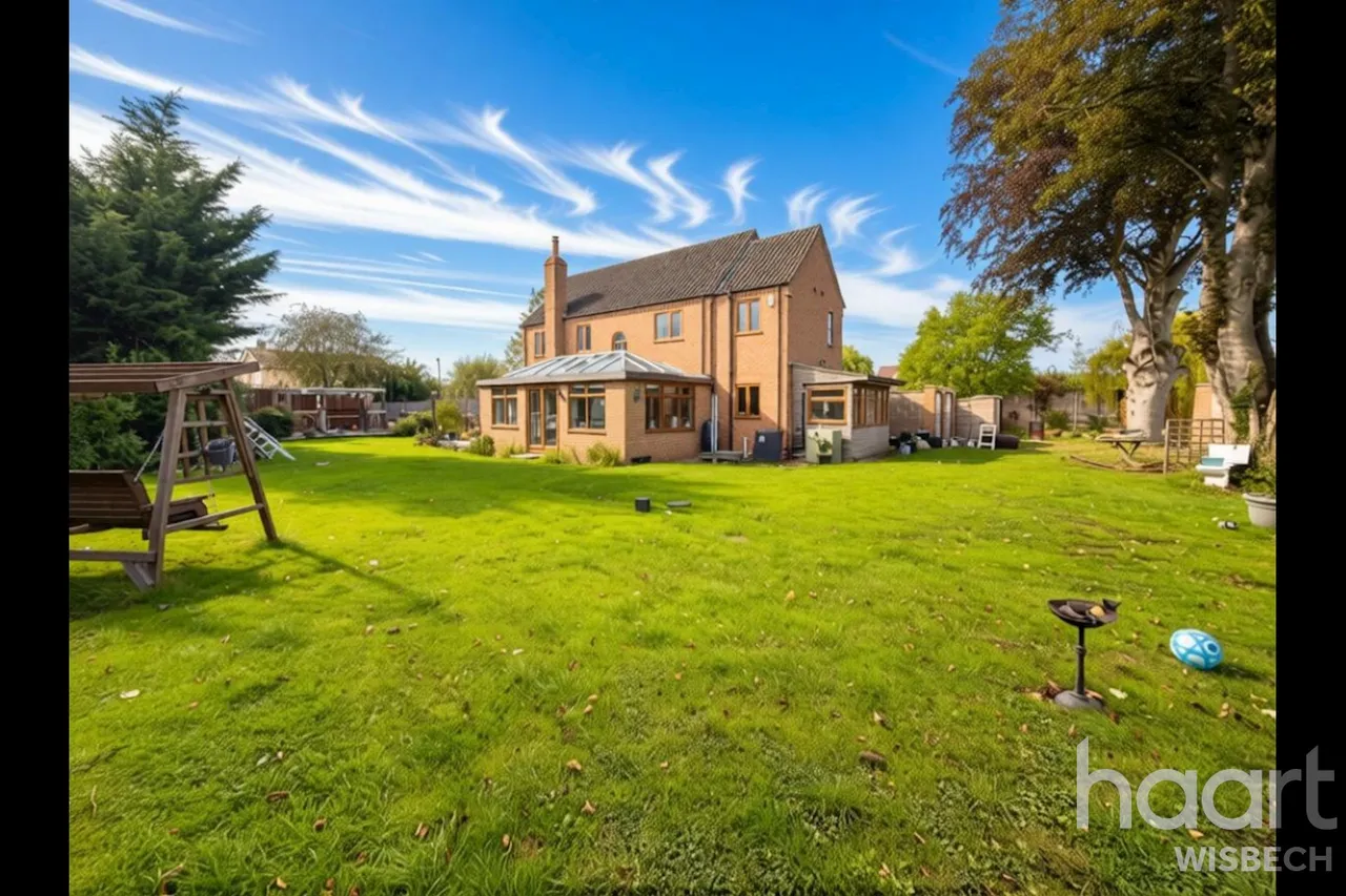 4 bed house for sale, Walton Road, Marshland St James, PE14