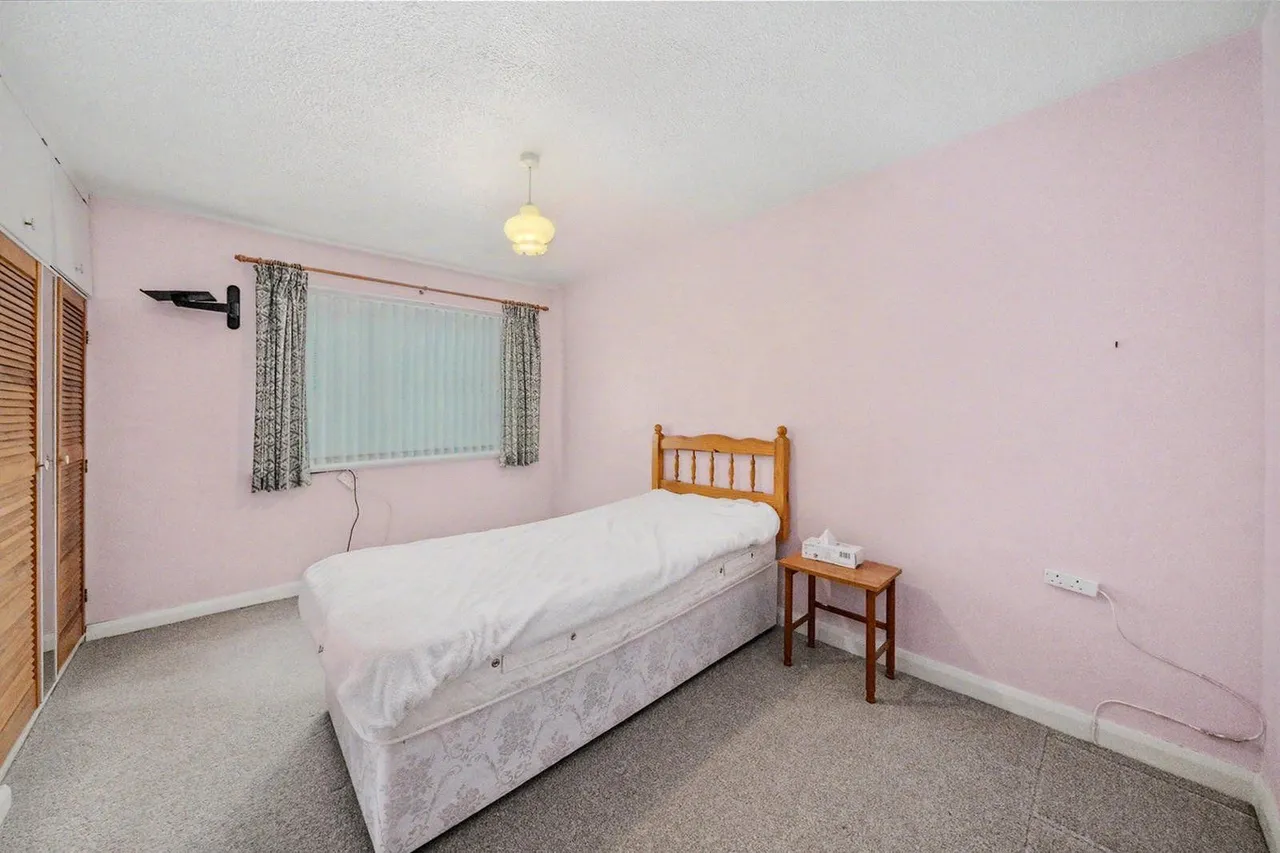 Salisbury View, Horsforth, LS18, photo 9