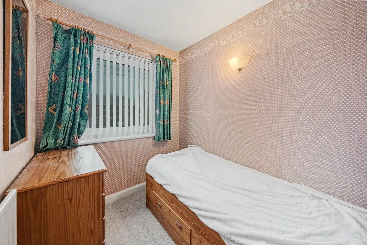 Salisbury View, Horsforth, LS18, photo 10