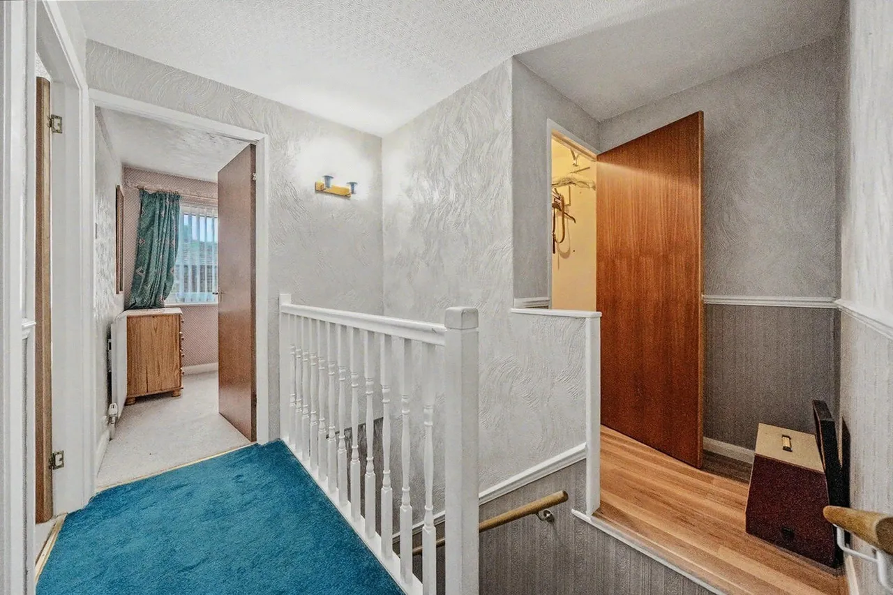 Salisbury View, Horsforth, LS18, photo 11