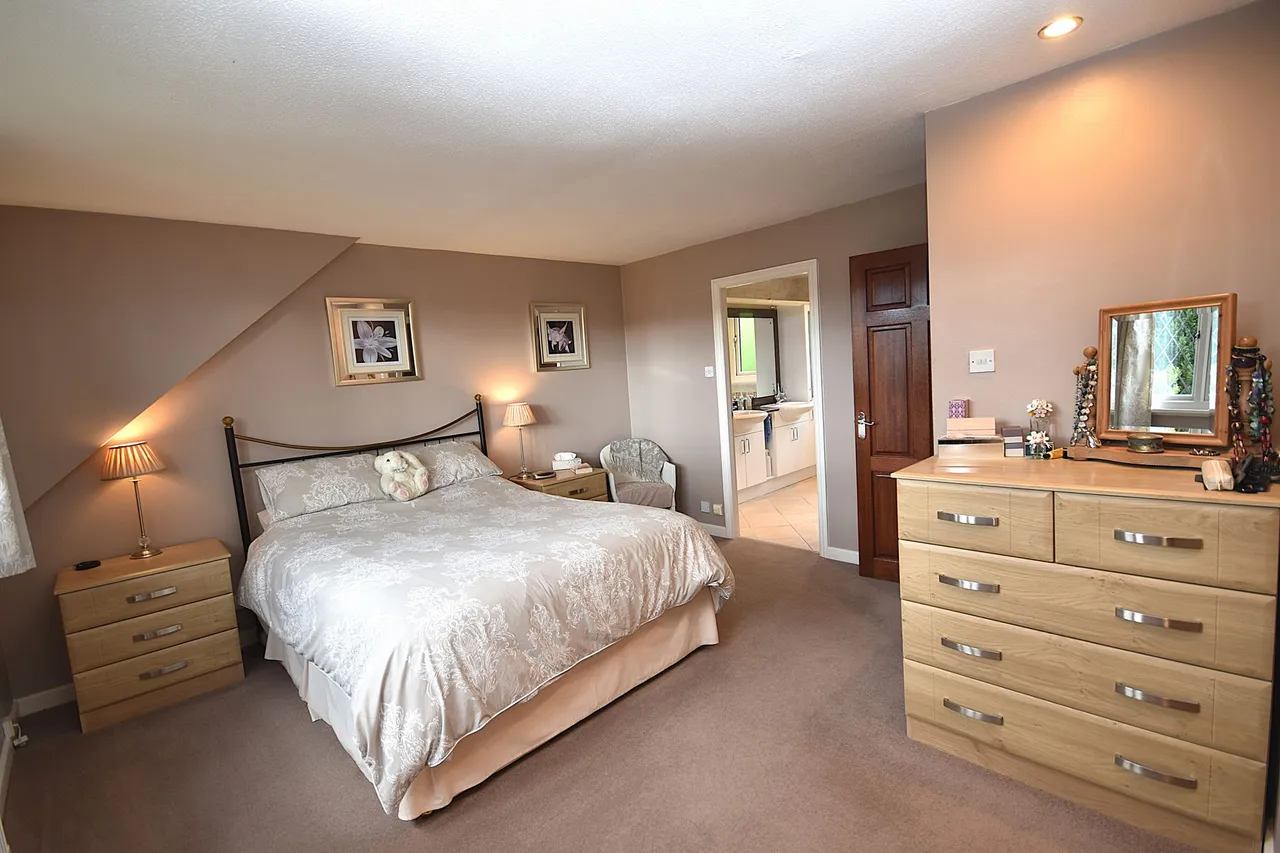 Clifford Road, Macclesfield, photo 11