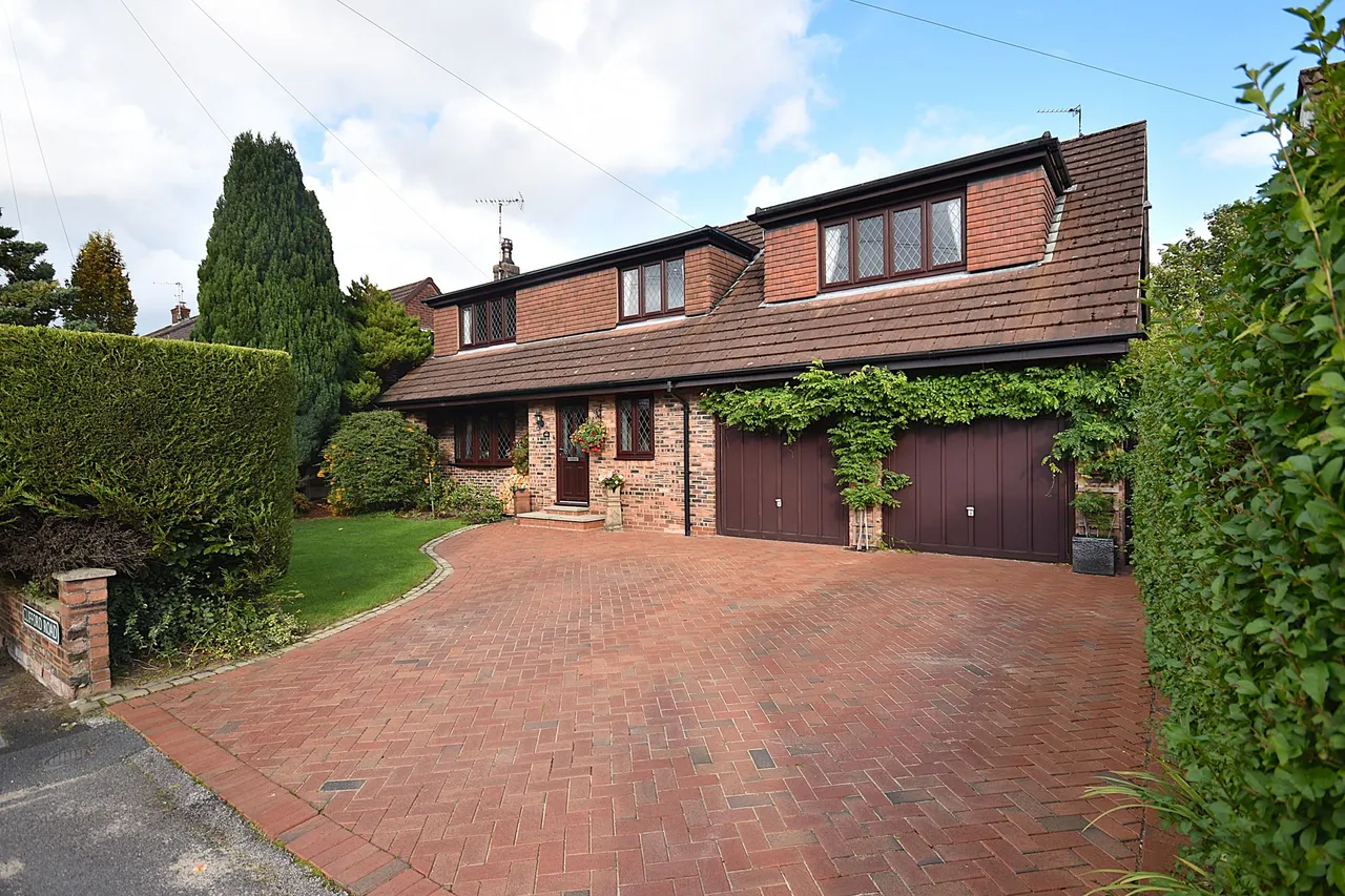 4 bed house for sale, Clifford Road, Macclesfield