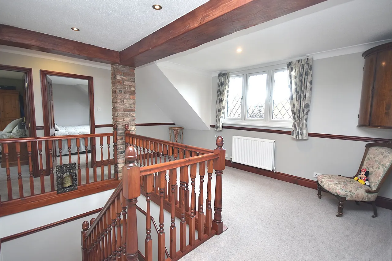 Clifford Road, Macclesfield, photo 9