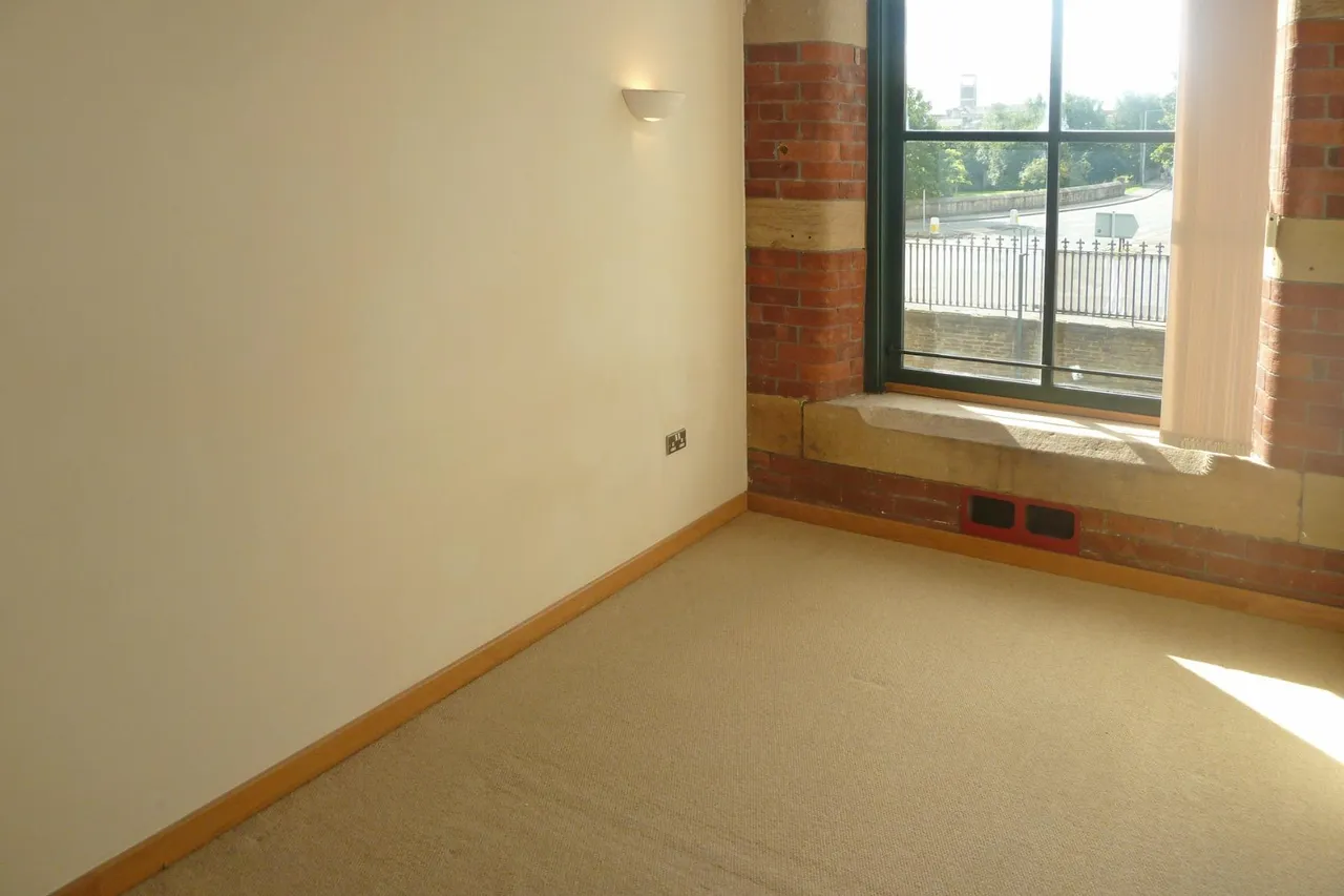 Salts Mill Road, Shipley, BD17, photo 4