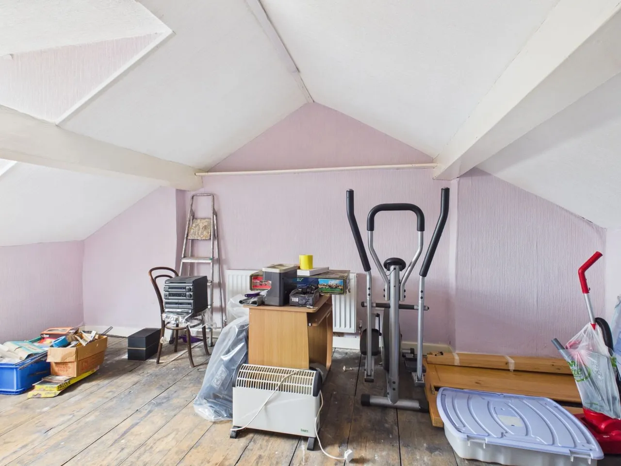 Hillbank Woodend Lane, Hyde, SK14, photo 36