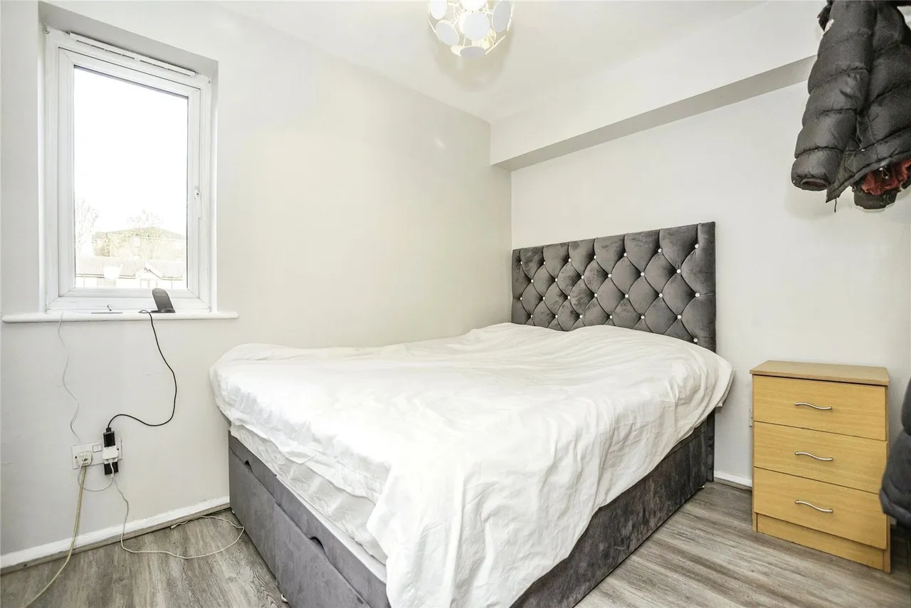 Linnet Way, Purfleet-on-Thames, Essex, RM19, photo 9