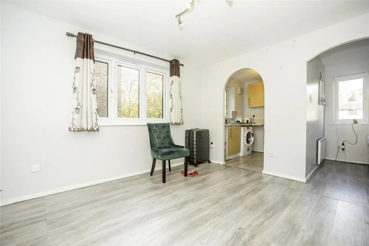 Linnet Way, Purfleet-on-Thames, Essex, RM19, photo 7