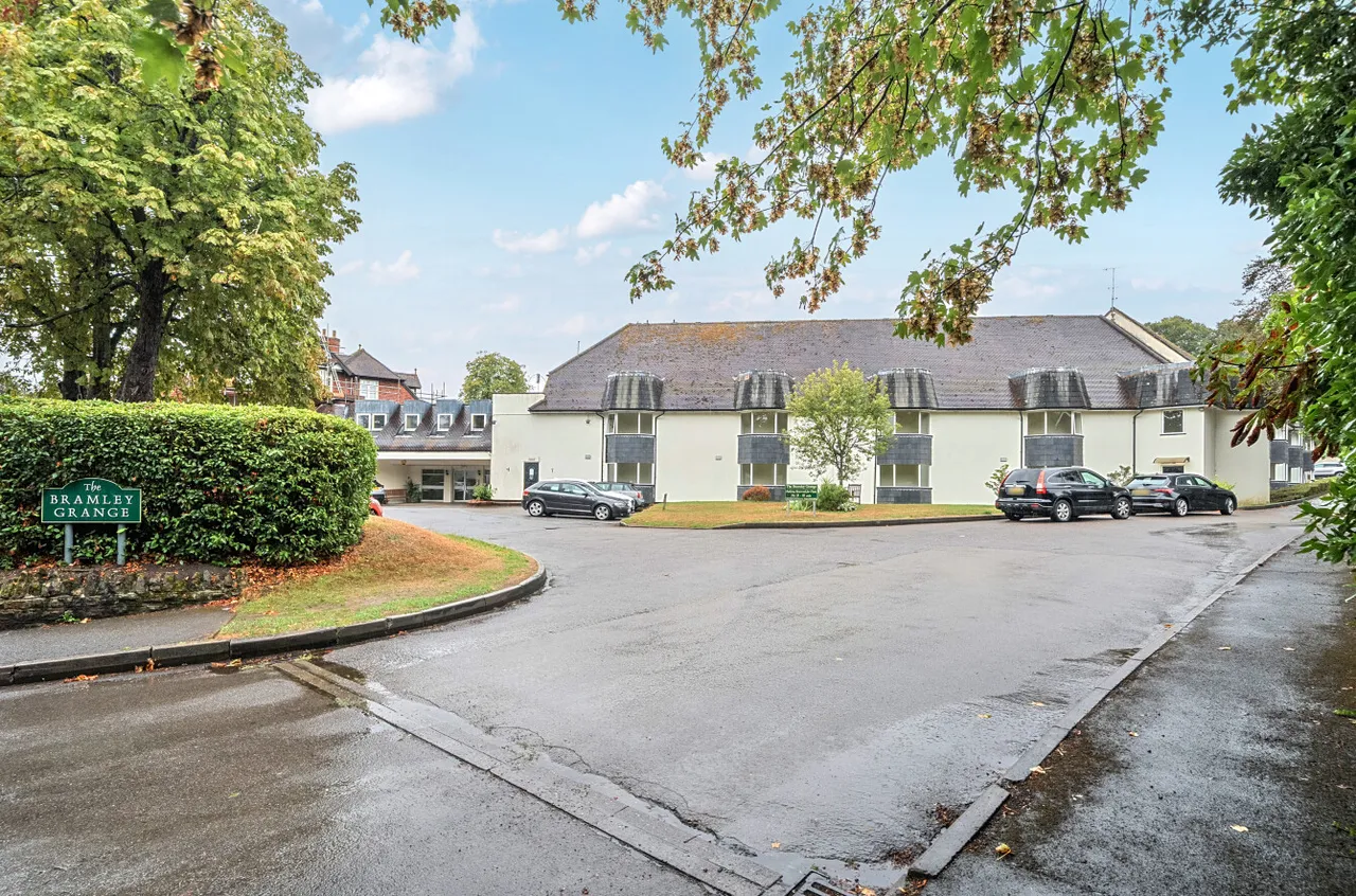 Horsham Road, Bramley, GU5, photo 12