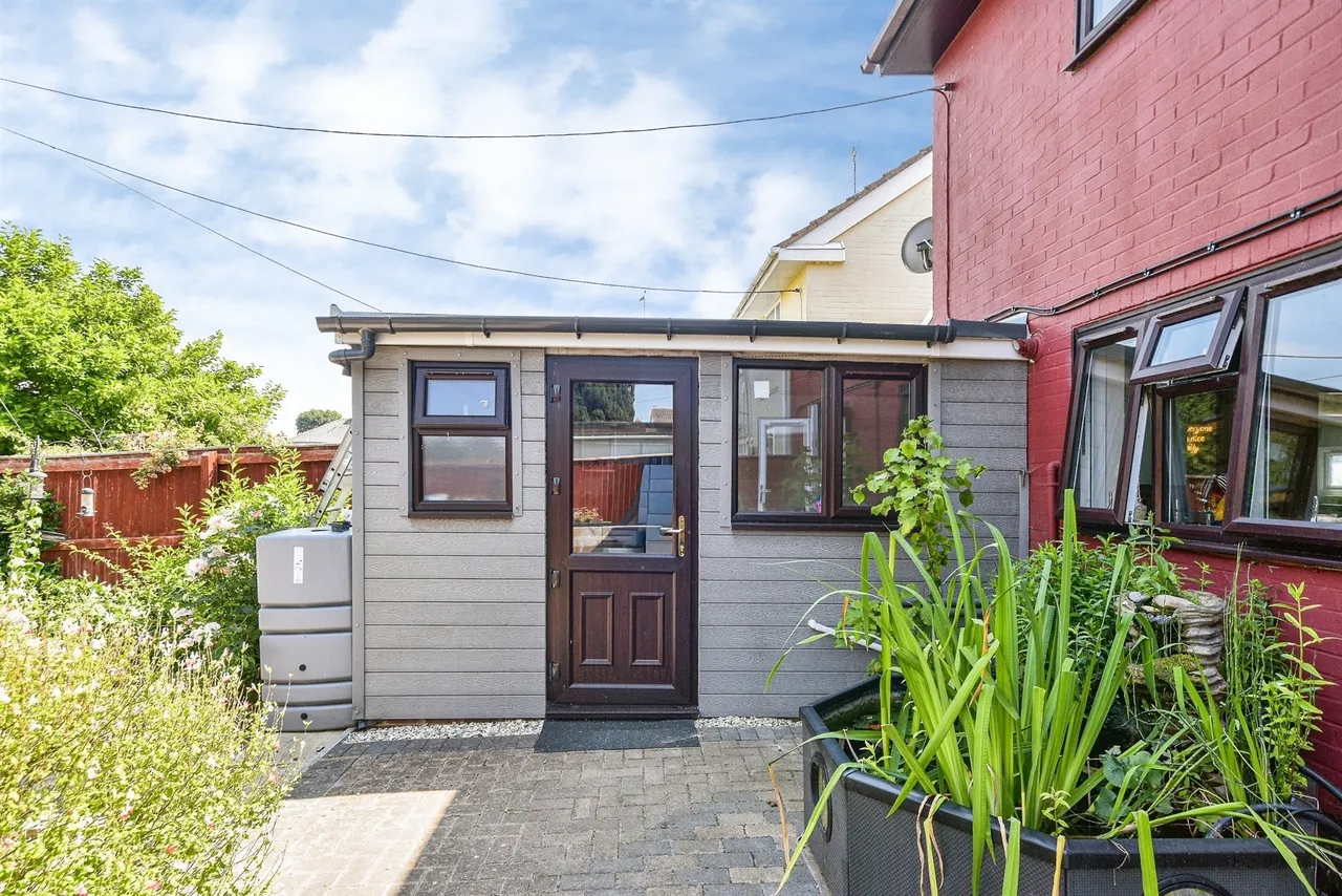 Coronation Road, Durrington, SP4, photo 11