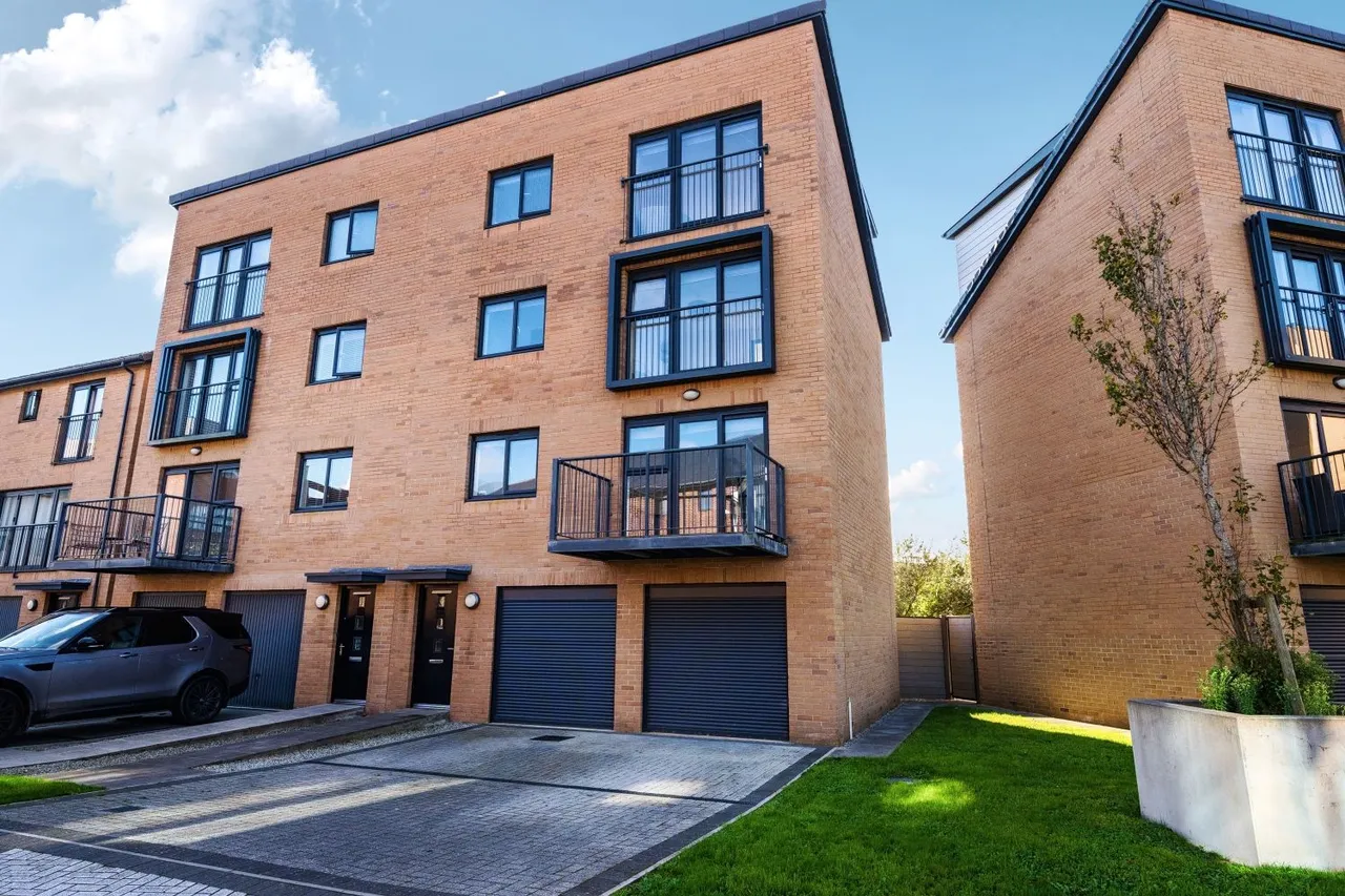 3 bed house for sale, Taw Wharf, Sticklepath, EX31