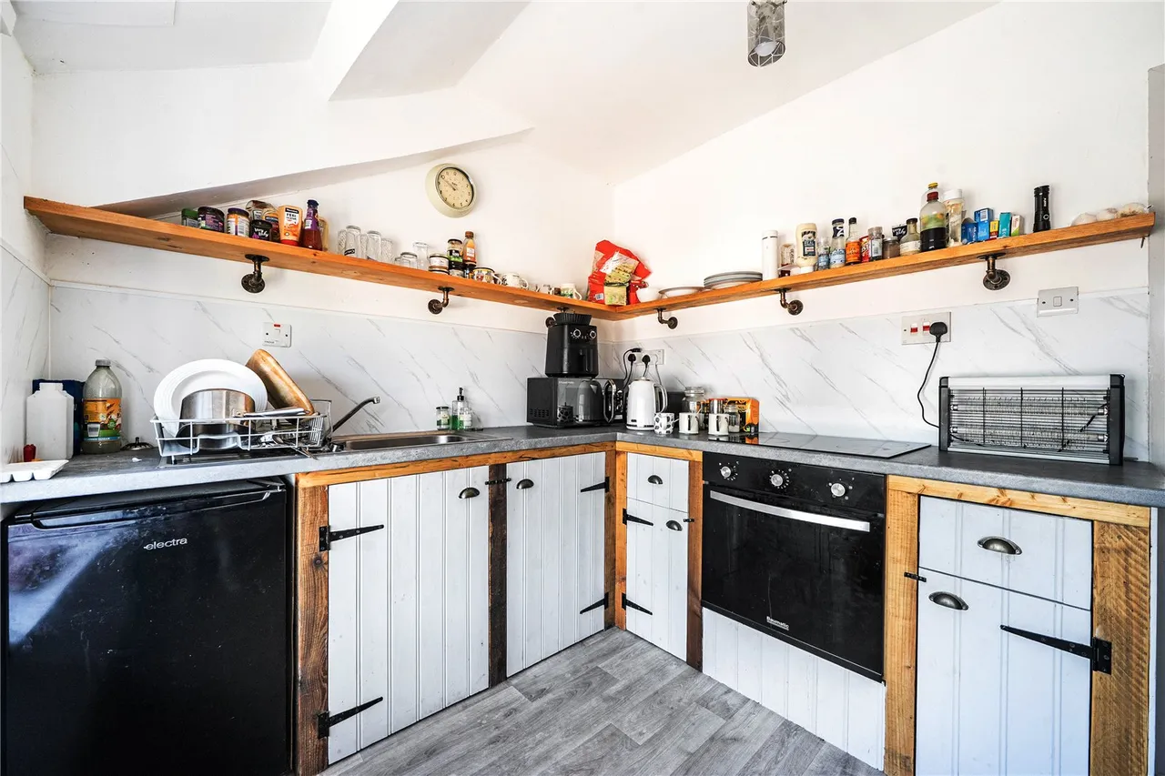 Pengenffordd, Talgarth, Brecon, Powys, LD3 0EN, photo 8