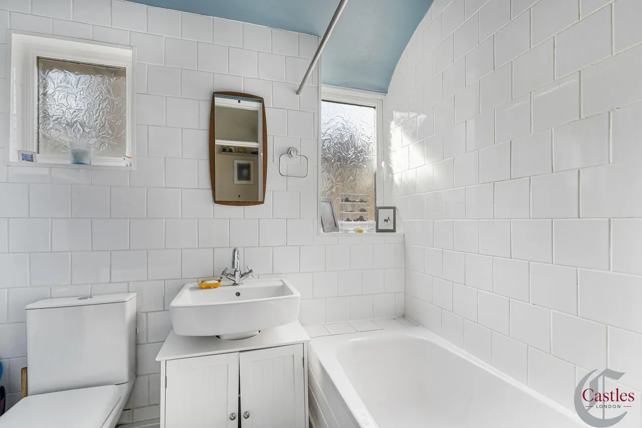 Whittington Road, N22, photo 6