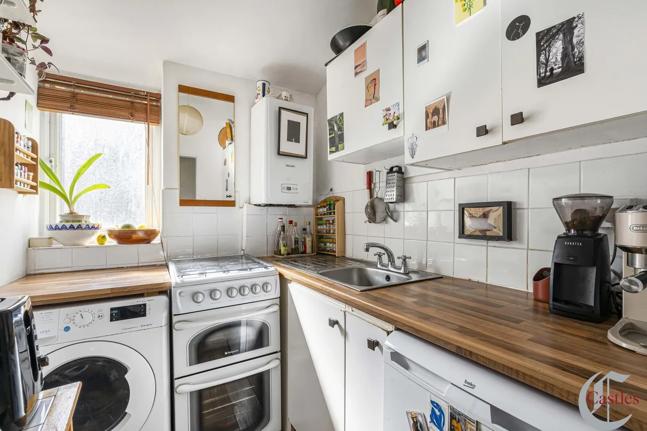 Whittington Road, N22, photo 3