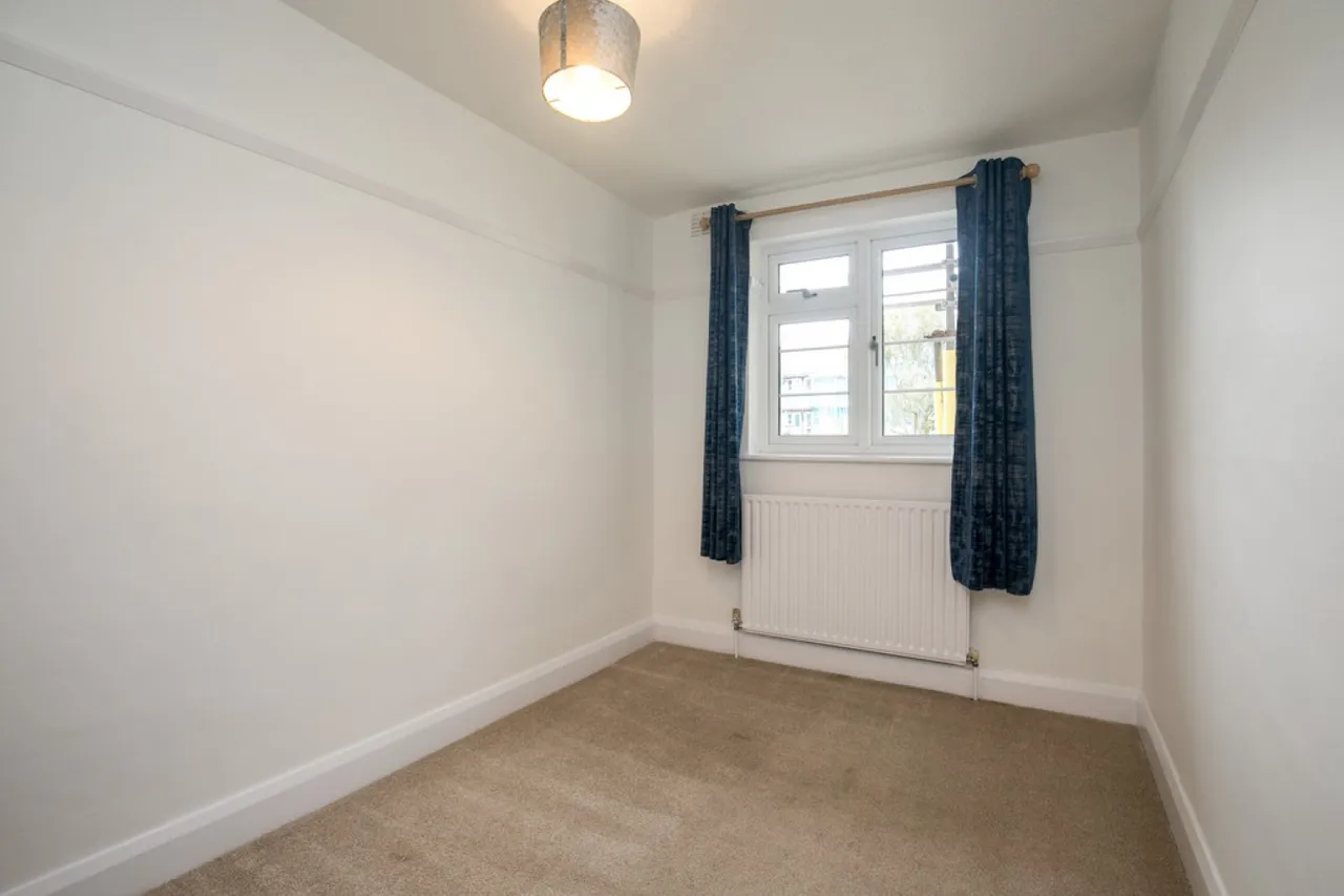Manor Court, Twickenham, photo 5