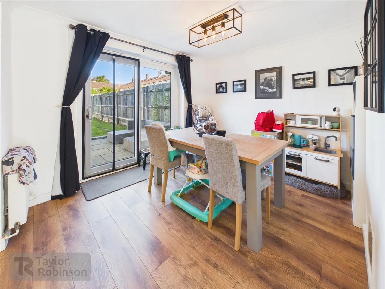 Hogarth Road, Tilgate, RH10, photo 4