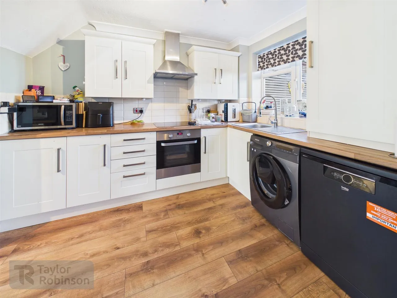 Hogarth Road, Tilgate, RH10, photo 3