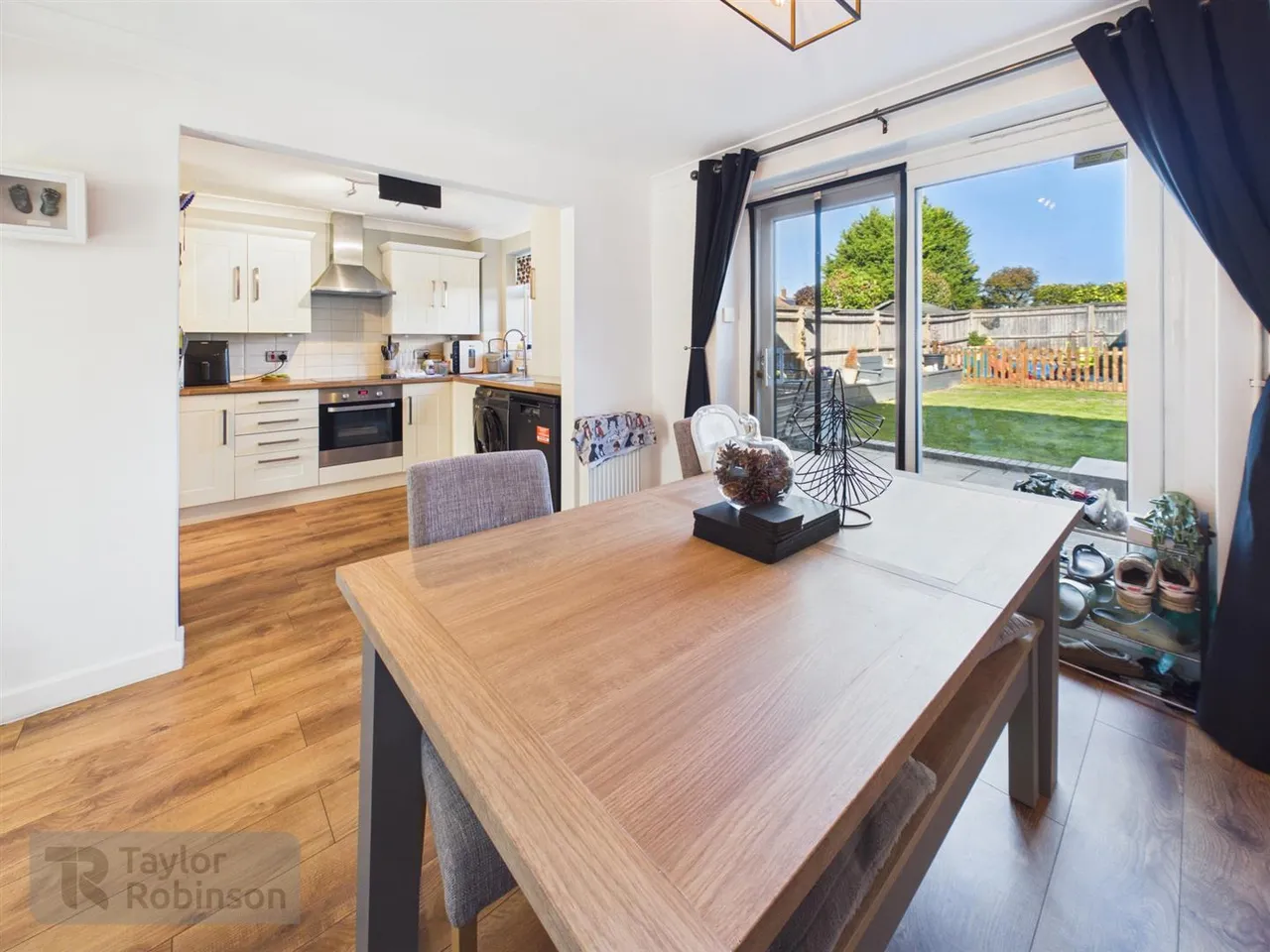 Hogarth Road, Tilgate, RH10, photo 16