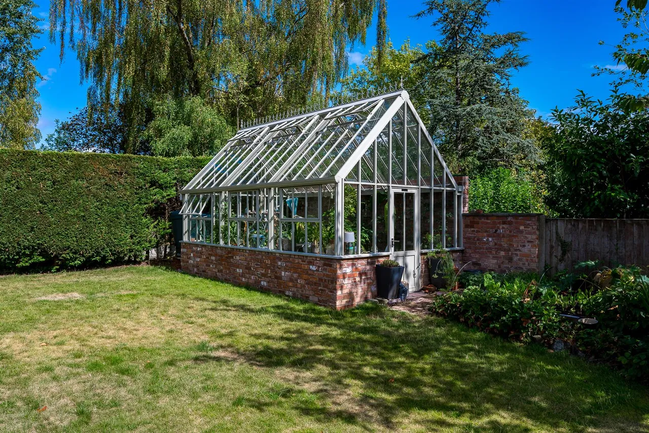 Styal Road, Wilmslow, SK9, photo 29