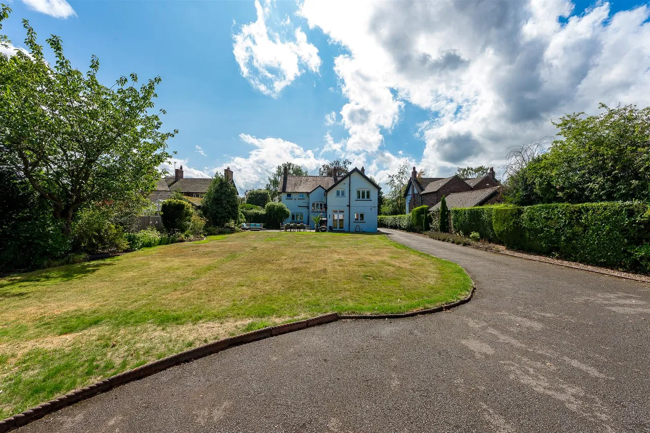 Styal Road, Wilmslow, SK9, photo 27