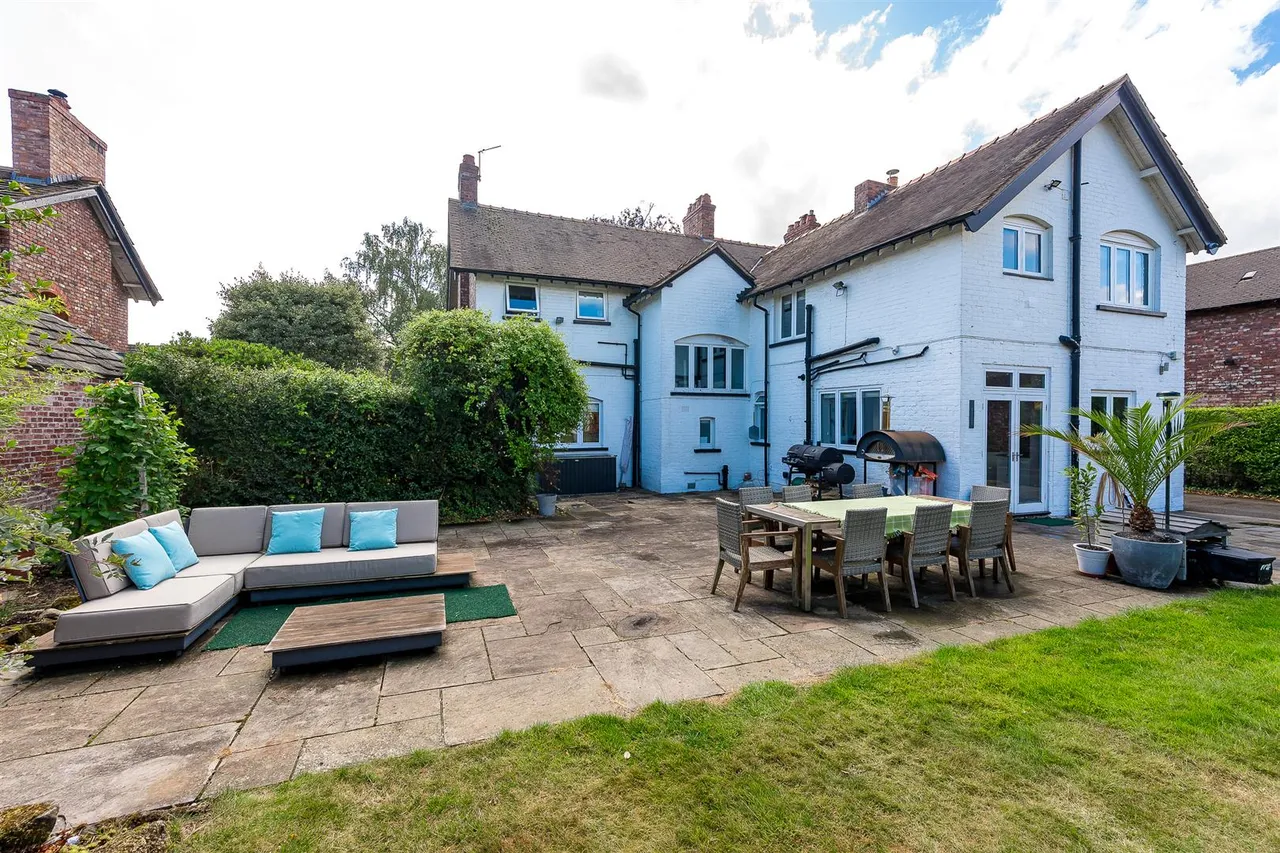 Styal Road, Wilmslow, SK9, photo 28