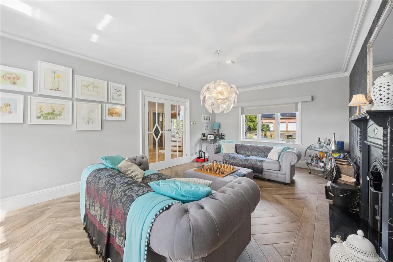 Styal Road, Wilmslow, SK9, photo 2