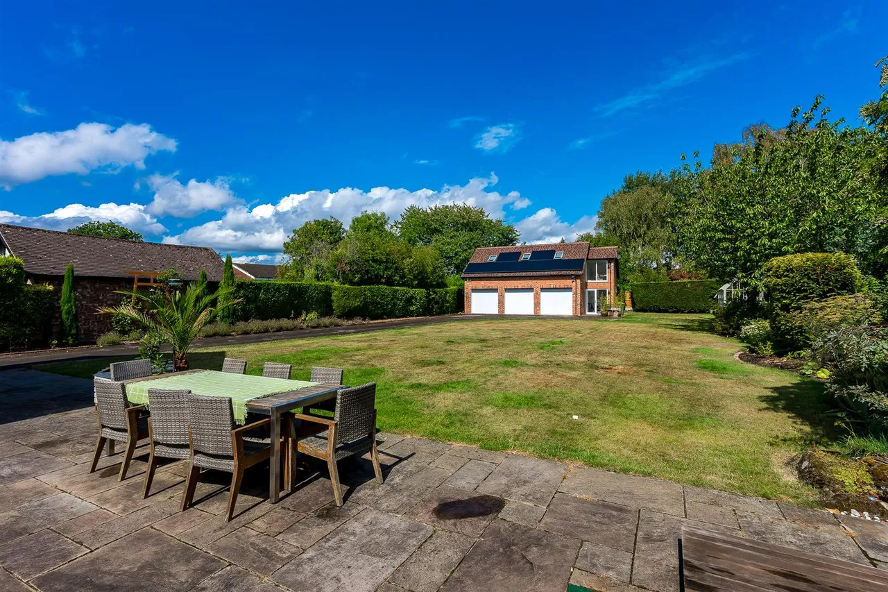 Styal Road, Wilmslow, SK9, photo 26