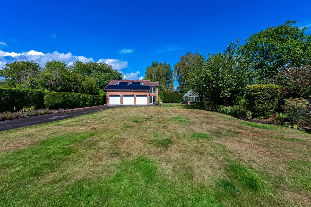 Styal Road, Wilmslow, SK9, photo 15