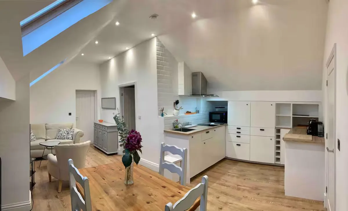 Styal Road, Wilmslow, SK9, photo 32