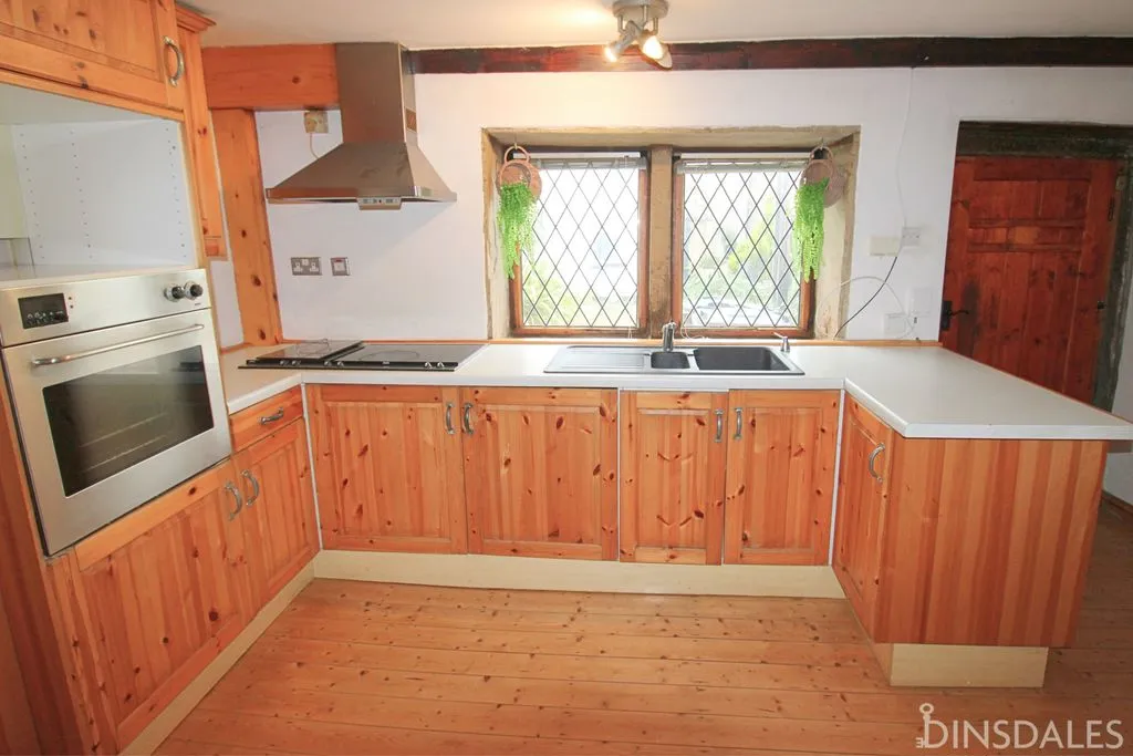 Hammond Square, Bradford BD9 4AL, photo 2