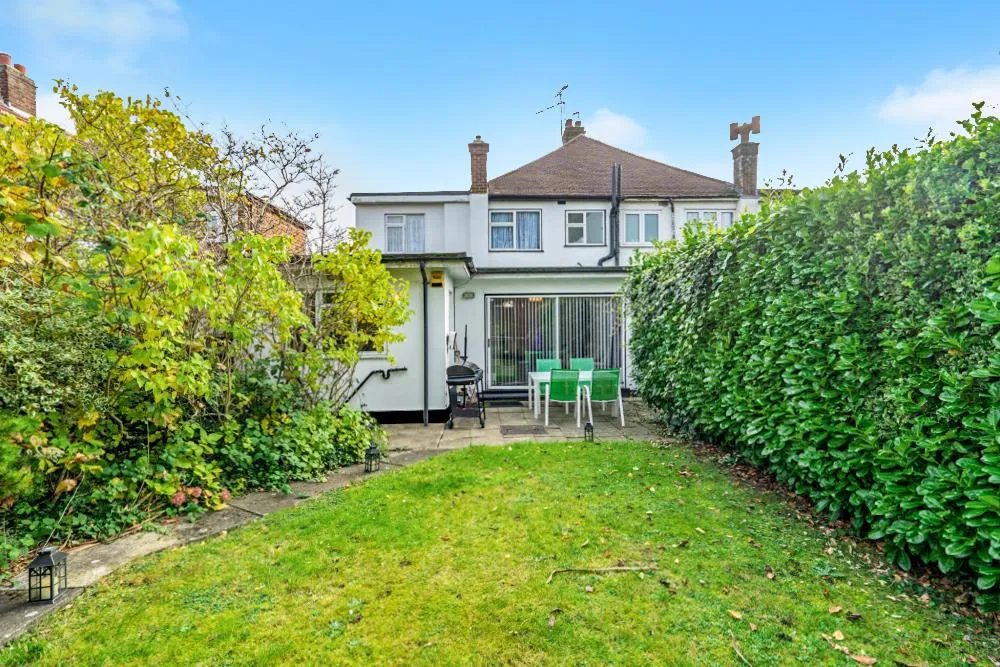 Queens Avenue, Stanmore, HA7, photo 12