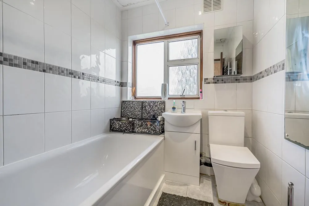 Queens Avenue, Stanmore, HA7, photo 6