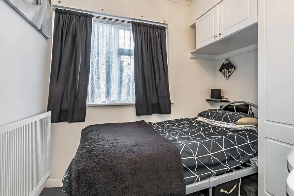 Queens Avenue, Stanmore, HA7, photo 9