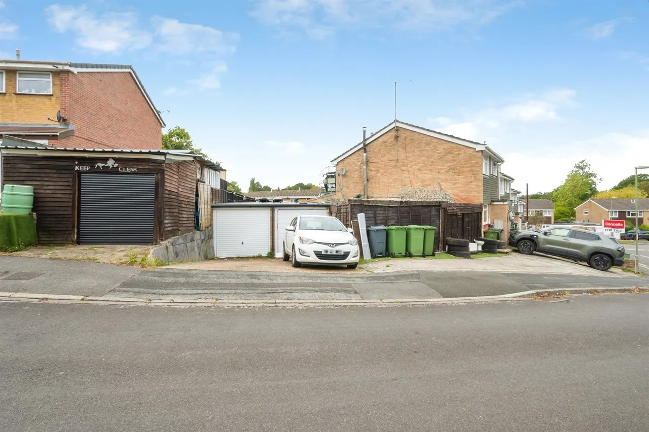 Ribble Close, Chandler's Ford, SO53, photo 13