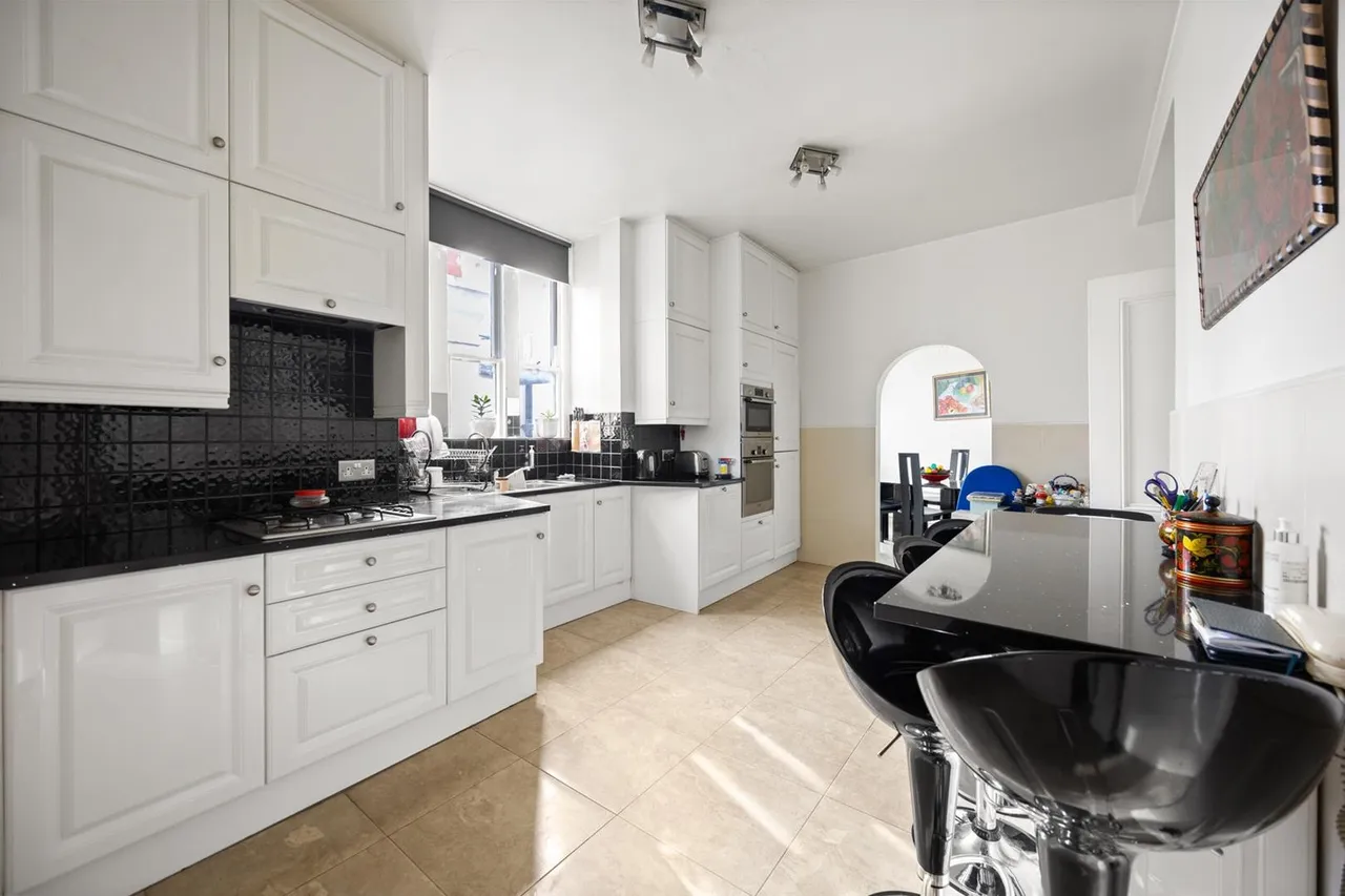 Finchley Road, London NW3 7BA, photo 5