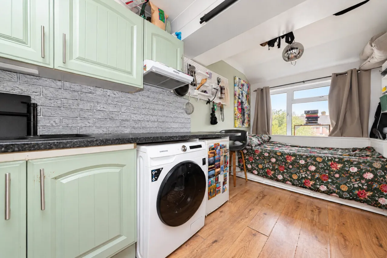 Winchester Way, Blackwater, GU17, photo 14