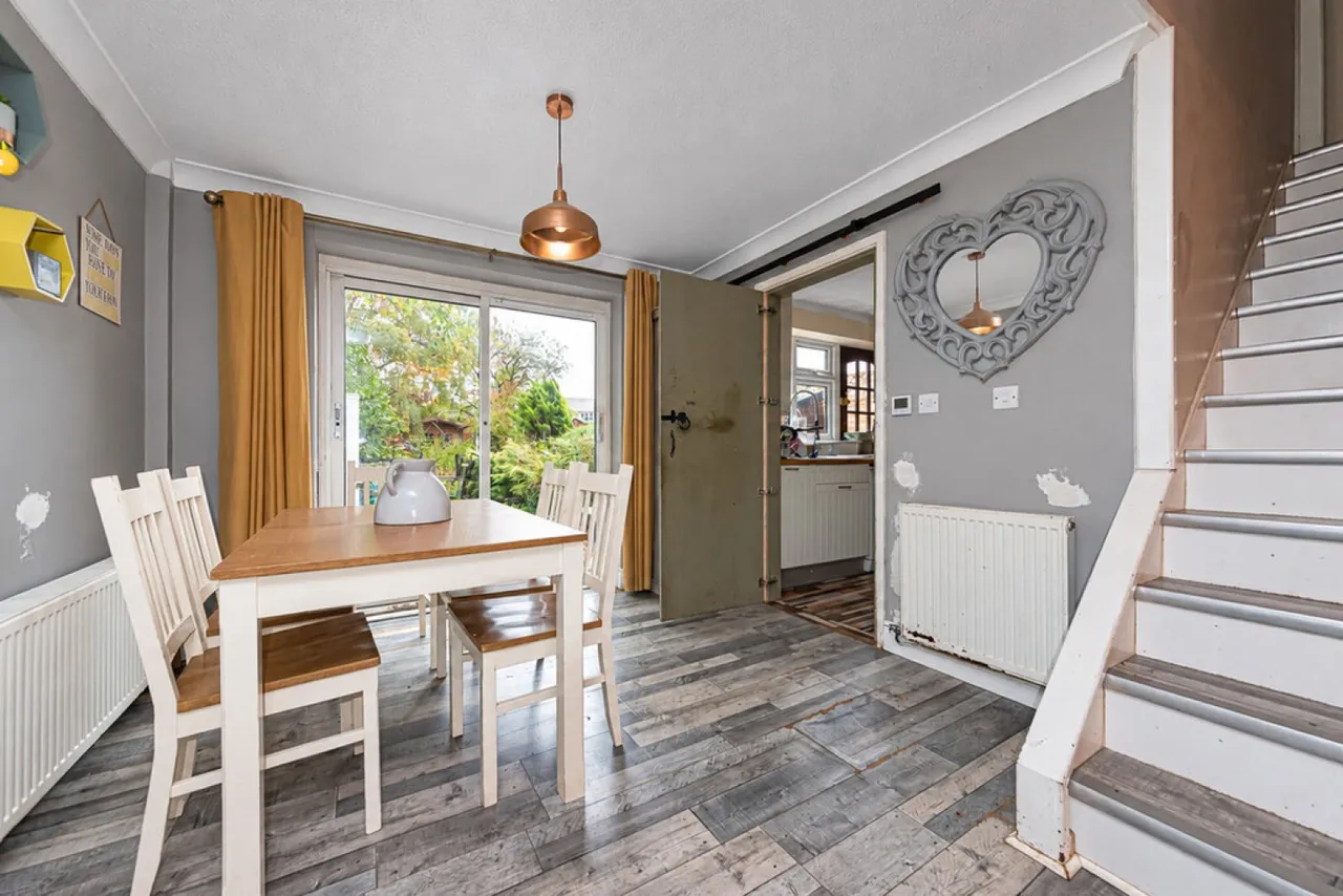 Winchester Way, Blackwater, GU17, photo 2