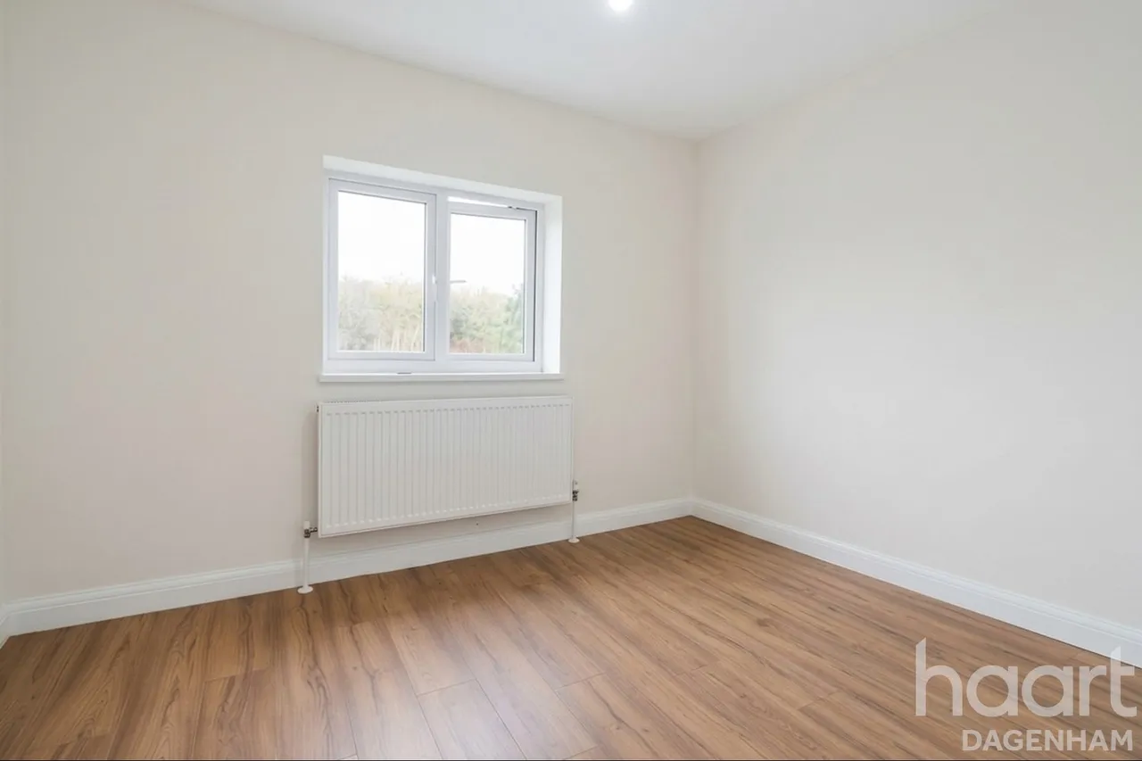 Western Avenue, Dagenham, RM10, photo 16