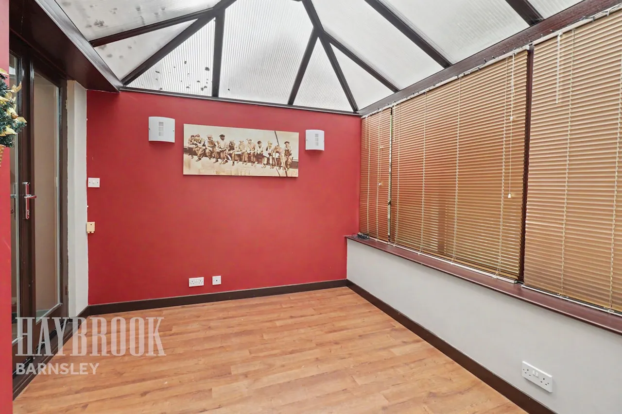 Harvest Close, Worsbrough, photo 7