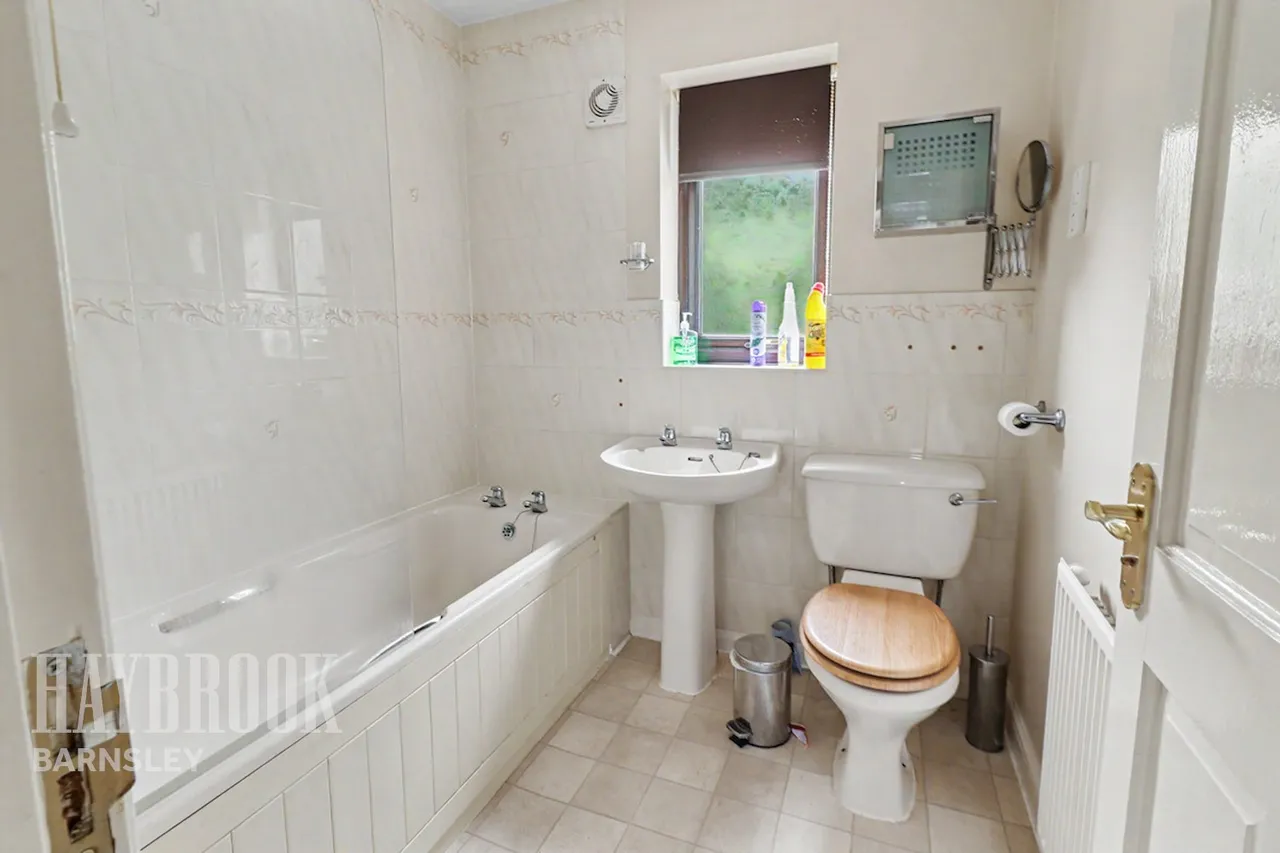 Harvest Close, Worsbrough, photo 10
