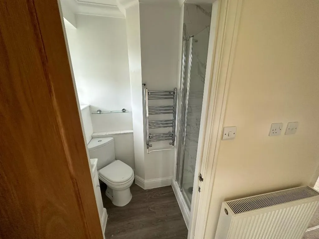 Elmfield Way, South Croydon, photo 11